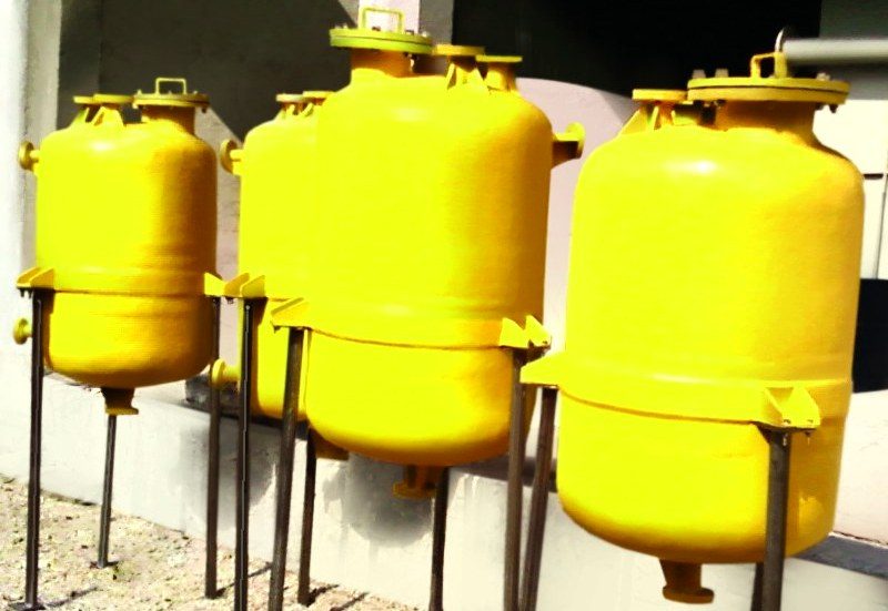 Reactors and vessels